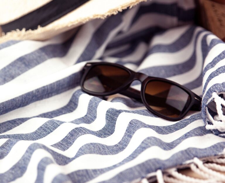 15 Best Beach Essentials for Travelers in 2025 (Tested Guide)